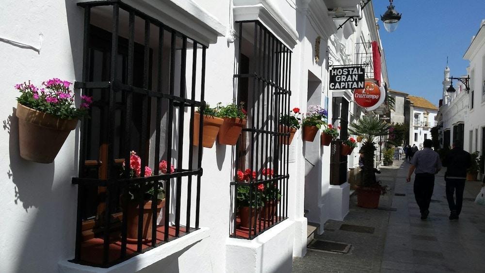 צ'יפיונה Hostal Gran Capitan מראה חיצוני תמונה